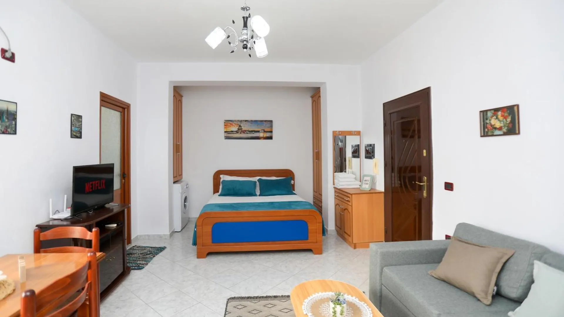 Lungomare Beach Apartment - By Eka Luxury Apartments Vlorë