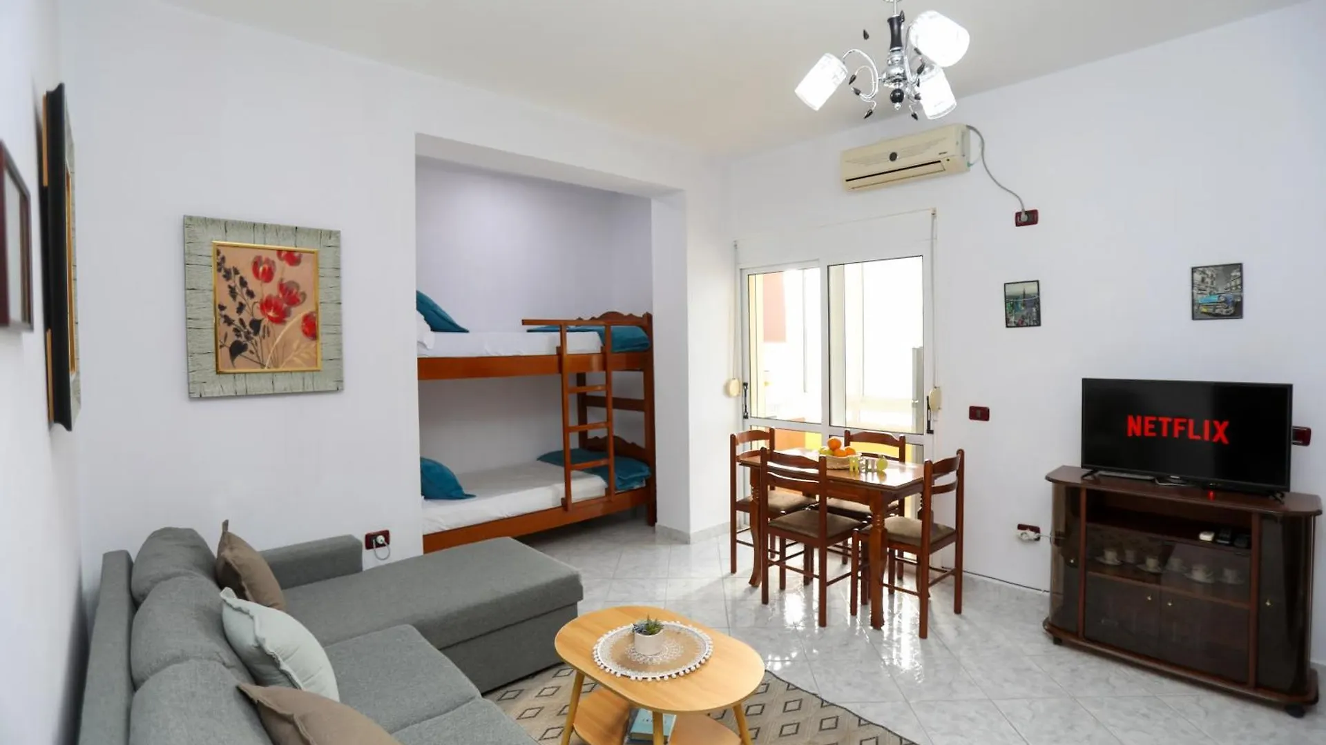 Lungomare Beach Apartment - By Eka Luxury Apartments Vlorë