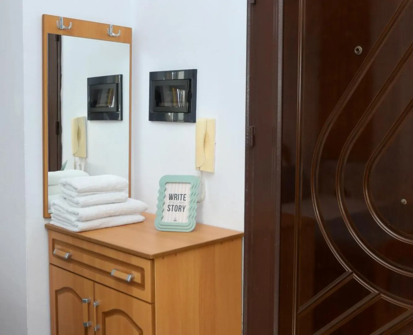 Lungomare Beach Apartment - By Eka Luxury Apartments Vlorë