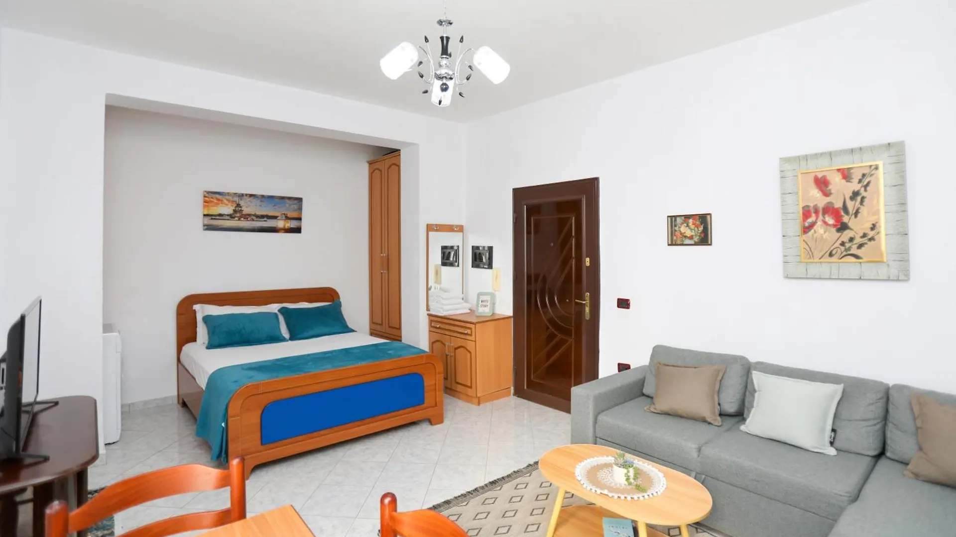 Lungomare Beach Apartment - By Eka Luxury Apartments Vlorë
